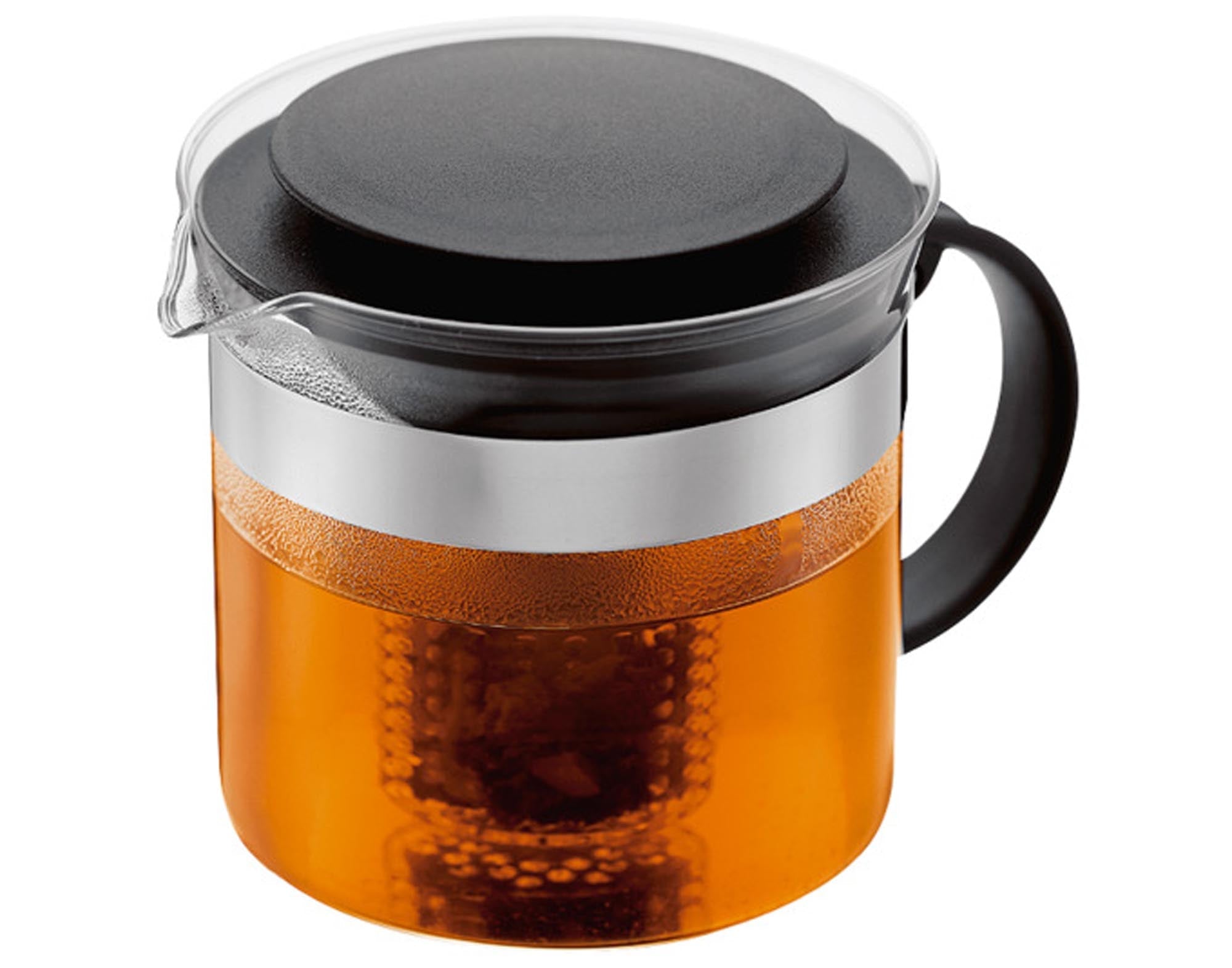 Stilvolle BODUM Teekanne aus Borosilikatglas, 1L, mit Edelstahlfilter. Perfekt für losen Tee, kratzfest und zeitlos elegant.