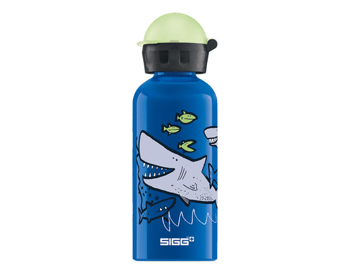 Trinkflasche Kids Bottle Sharkies 0.4 l in  präsentiert im Onlineshop von KAQTU Design AG. Flasche ist von SIGG