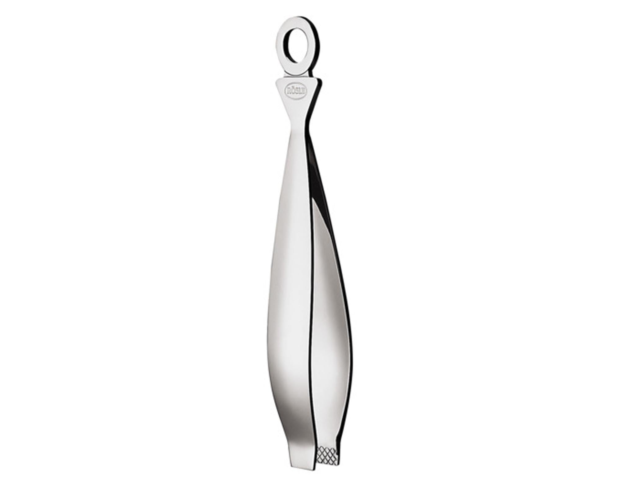 Entfernen Sie mühelos Fischgräten mit der RÖSLE Grätenzange 15 cm. Hochwertiger Edelstahl, ergonomisches Design und präzise Spitze für Fischliebhaber.
