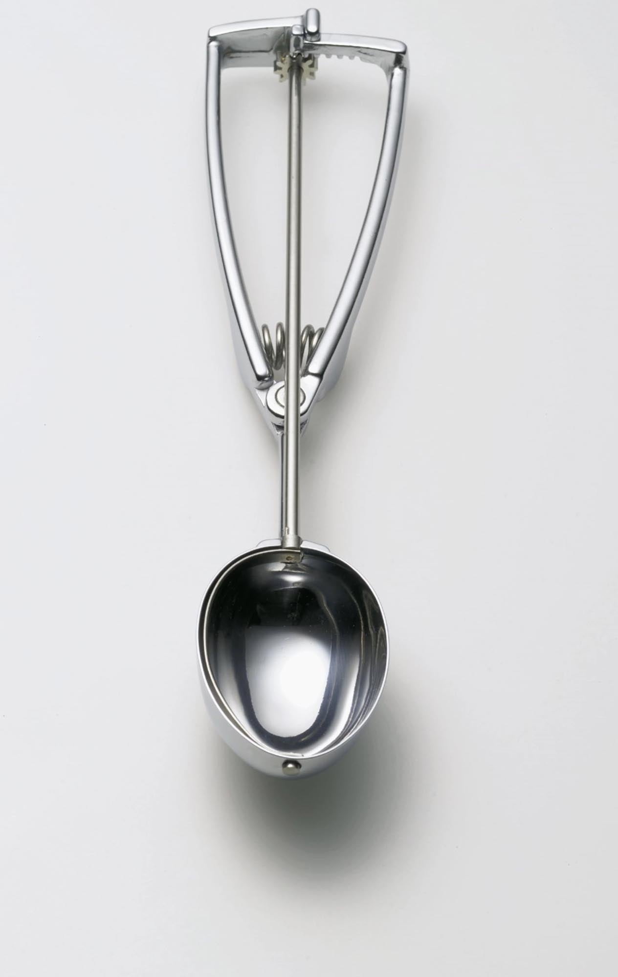 Eisportionierer CO oval in Silber präsentiert im Onlineshop von KAQTU Design AG. Glacezubehör ist von Stöckel
