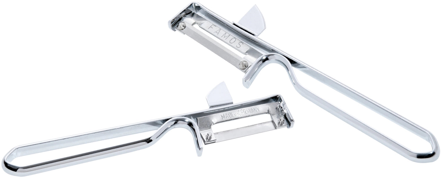 Sparschäler Famos, 15.5x3.5x1cm, lose in Silber präsentiert im Onlineshop von KAQTU Design AG. Küchenhelfer ist von Westmark