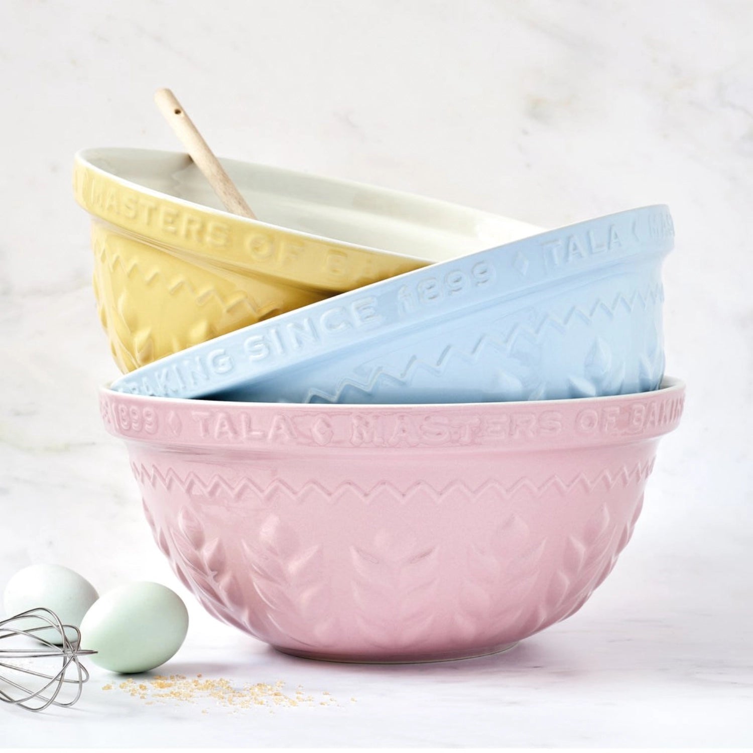 Die Tala Rührschüssel im fröhlichen Gelb Corn Design (30cm) aus hochwertigem Steingut ist ideal zum Mischen und Servieren – ein Must-Have für jede Küche!