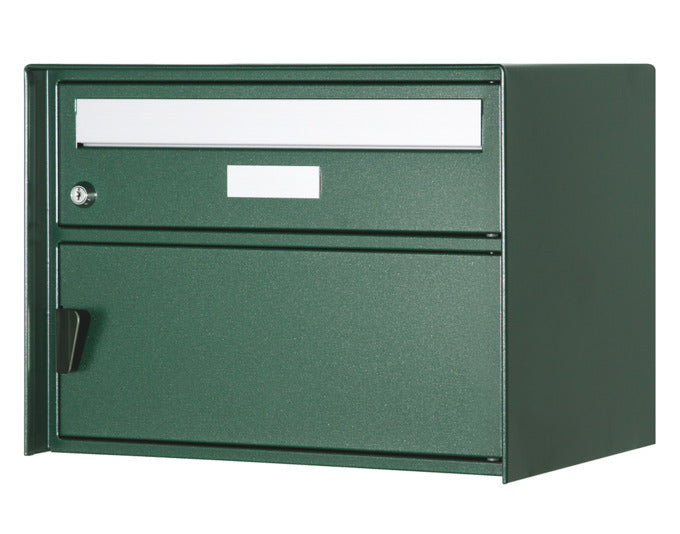 Briefkasten Glarus in dunkelgrün metallic präsentiert im Onlineshop von KAQTU Design AG. Briefkasten ist von HUBER