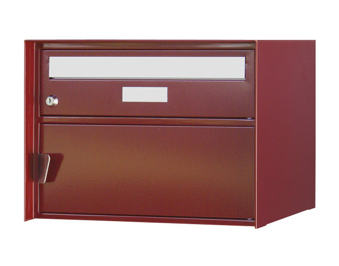 Briefkasten Grimsel in RAL 3005 weinrot präsentiert im Onlineshop von KAQTU Design AG. Briefkasten ist von HUBER