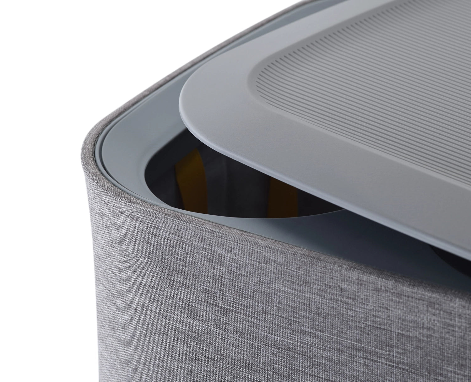 Praktischer Wäschetrennkorb Tota Trio 90L in elegantem Grau von Joseph Joseph, ideal zur organisierten Wäschetrennung mit drei 30L Fächern.