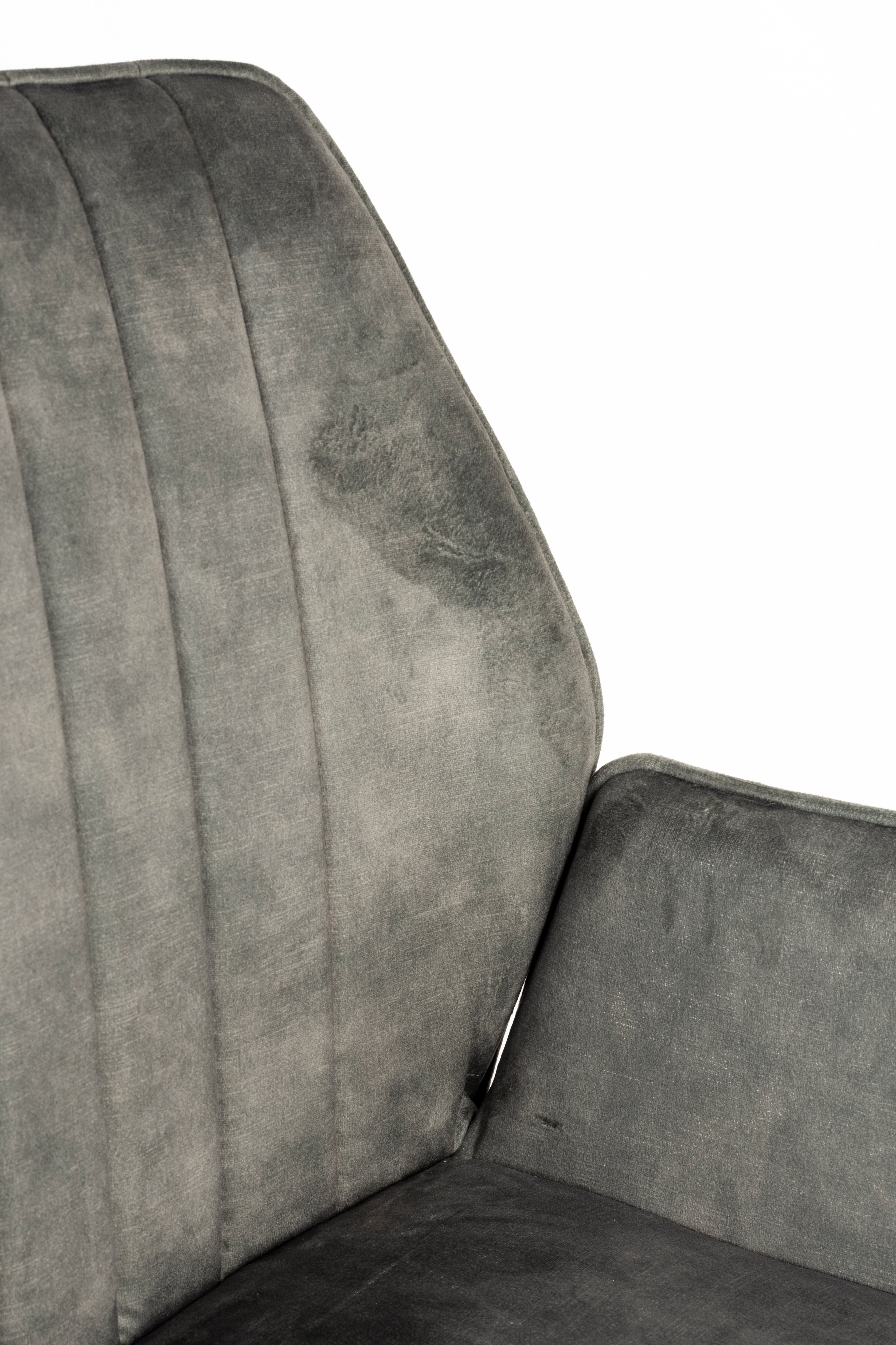 Armlehnstuhl Jamie in Moss präsentiert im Onlineshop von KAQTU Design AG. Stuhl mit Armlehne ist von White Label Living