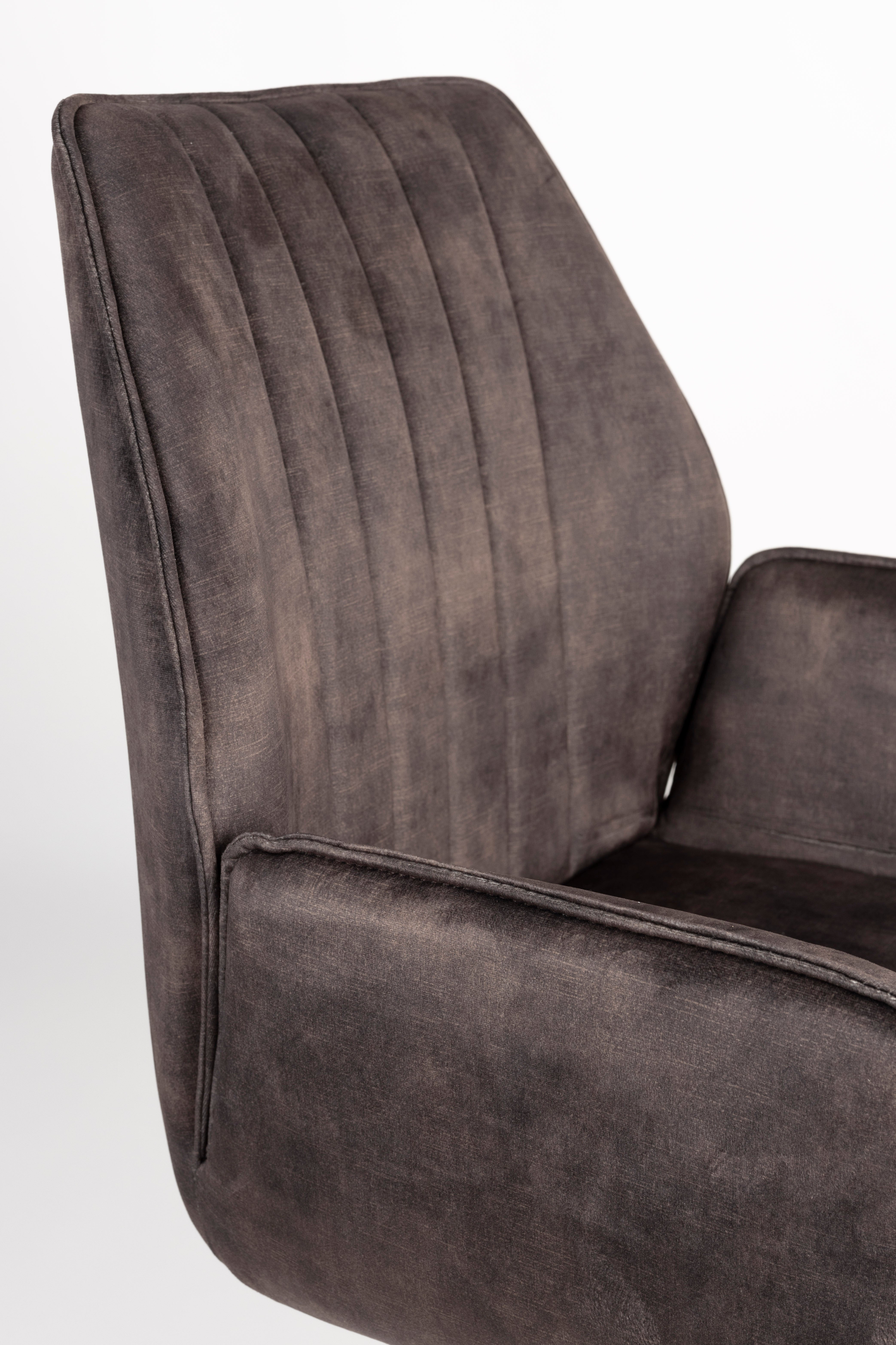 Armlehnstuhl Jamie Wood in Dunkelbraun/Schwarz präsentiert im Onlineshop von KAQTU Design AG. Stuhl mit Armlehne ist von White Label Living