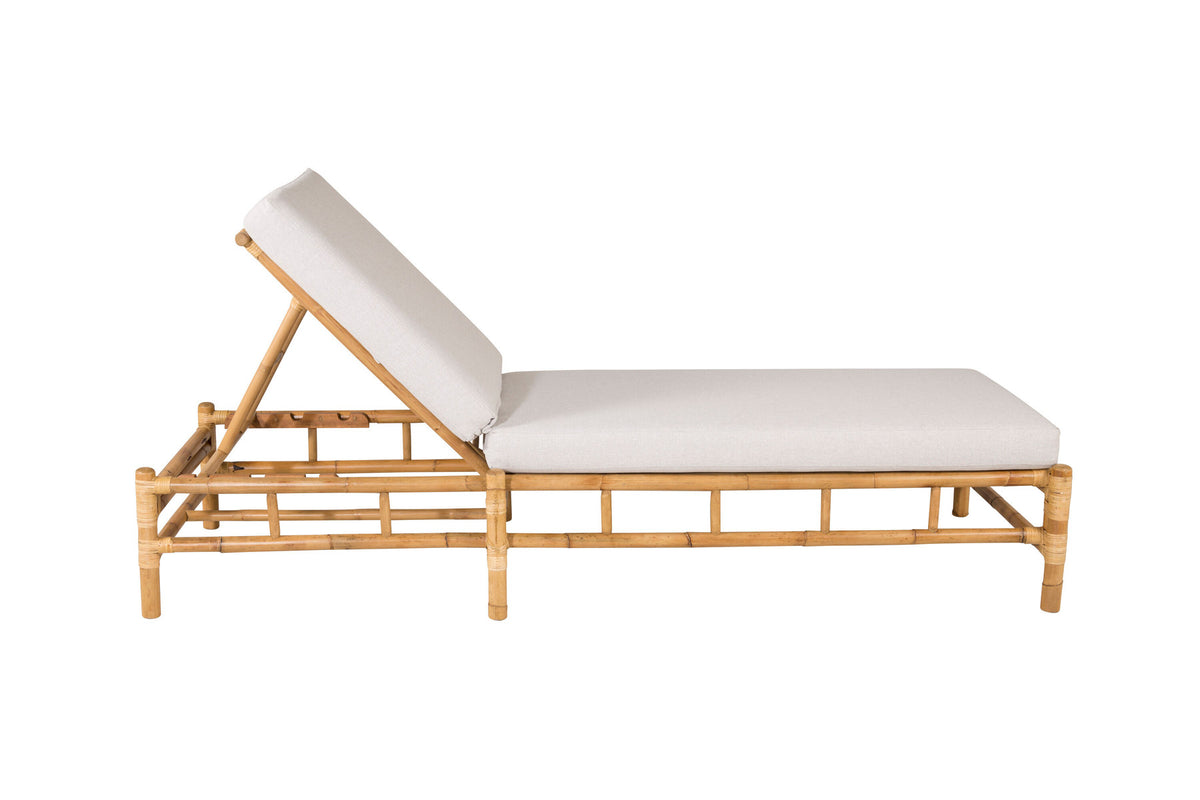 Cane Sonnenliege in Natur präsentiert im Onlineshop von KAQTU Design AG. Liegestuhl ist von Venture Home