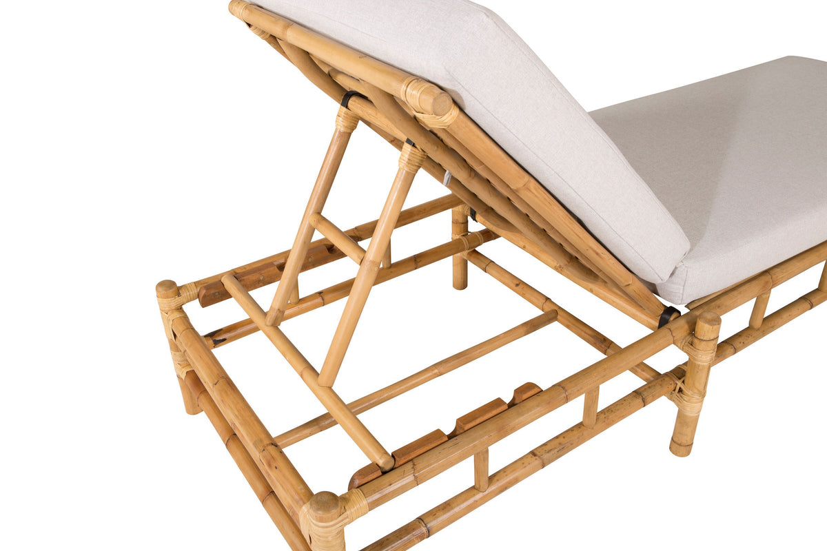 Cane Sonnenliege in Natur präsentiert im Onlineshop von KAQTU Design AG. Liegestuhl ist von Venture Home