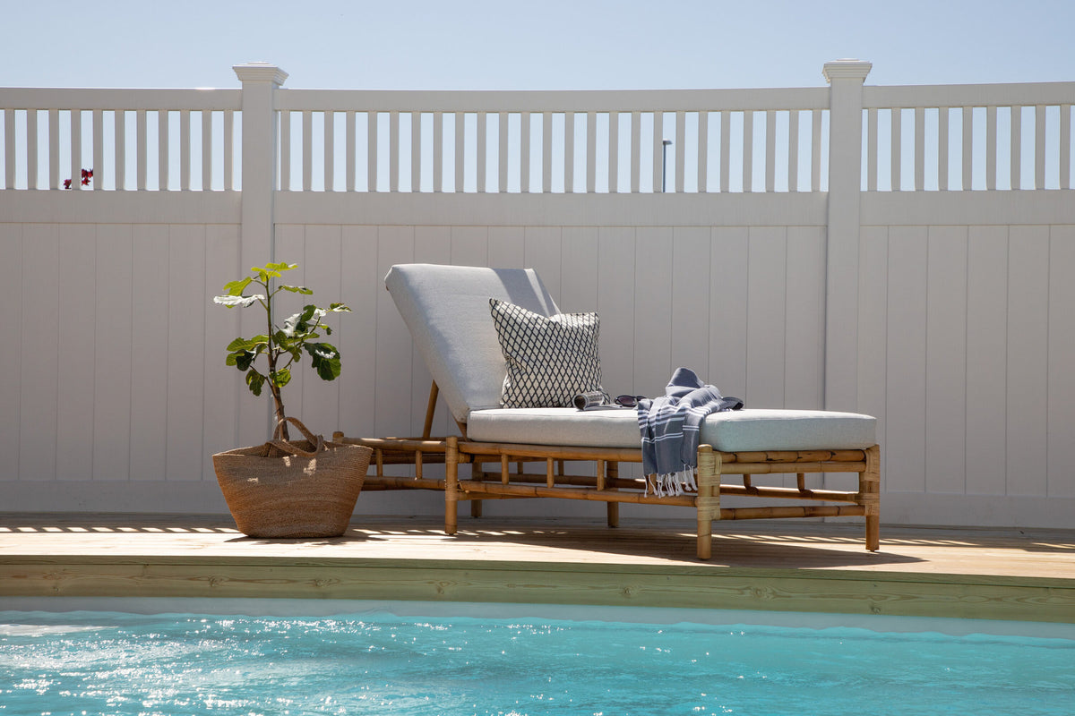 Cane Sonnenliege in Natur präsentiert im Onlineshop von KAQTU Design AG. Liegestuhl ist von Venture Home