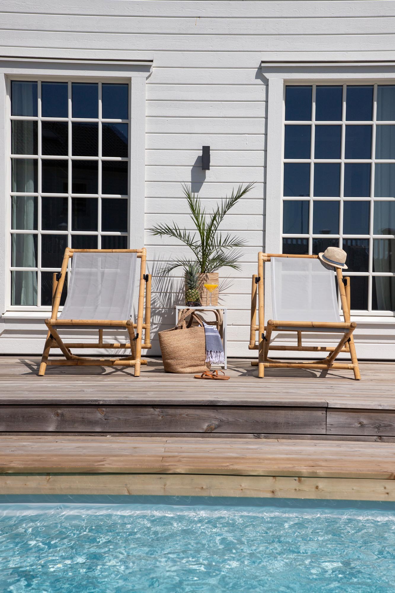 Cane Lounger klappbar in Natur präsentiert im Onlineshop von KAQTU Design AG. Liegestuhl ist von Venture Home