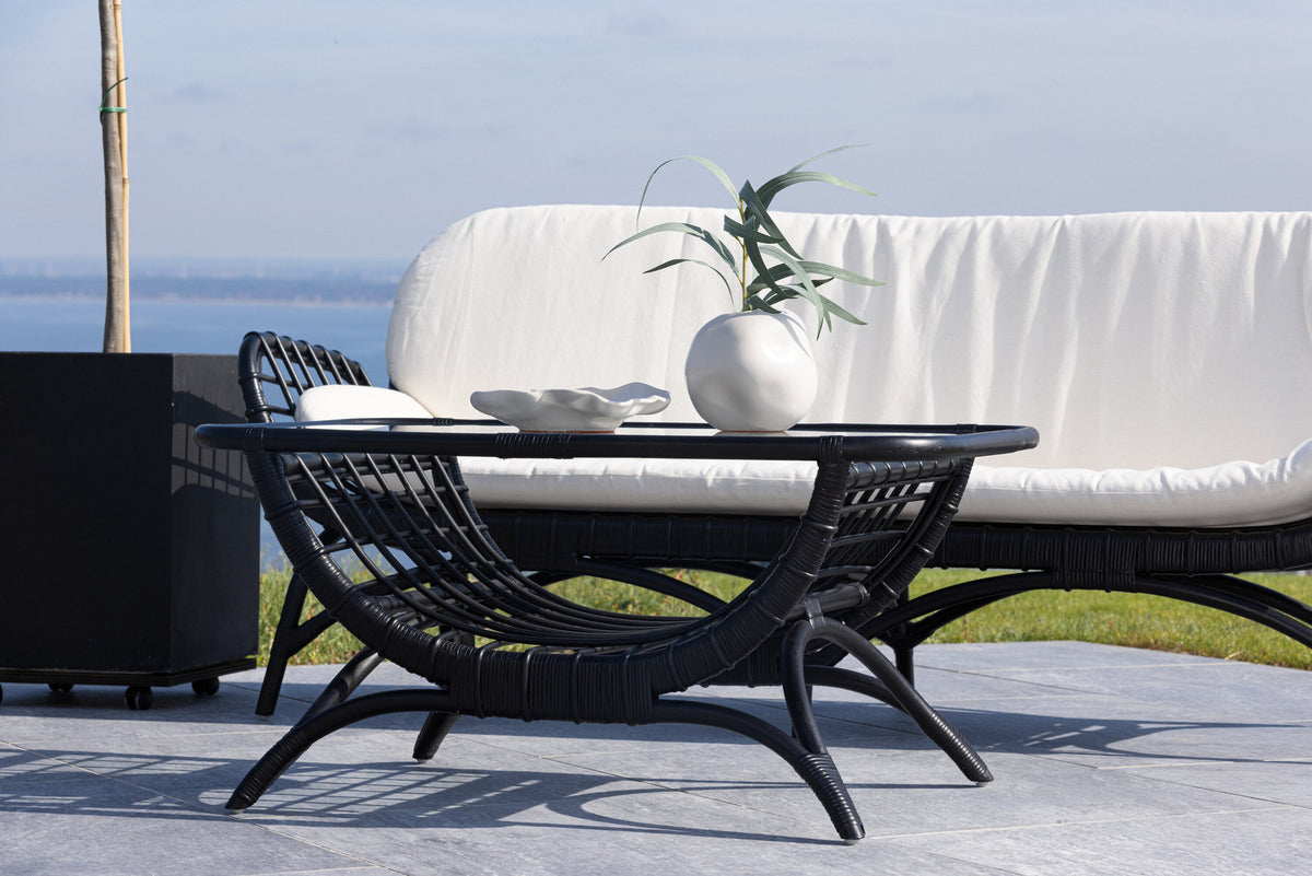 Moana Beistelltisch in Schwarz präsentiert im Onlineshop von KAQTU Design AG. Beistelltisch Outdoor ist von Venture Home