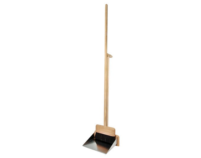 REDECKER Kehrgarnitur Maria Set Esche Inox 138 cm in  präsentiert im Onlineshop von KAQTU Design AG. Haushaltshilfen ist von REDECKER
