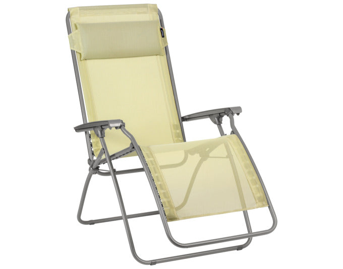 Relaxsessel R-Clip in Etamine präsentiert im Onlineshop von KAQTU Design AG. Outdoor-Sessel mit Armlehnen ist von LAFUMA