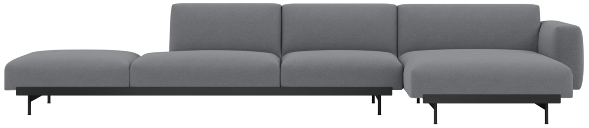 In Situ Modulares Sofa / 4-Sitzer-Konfiguration 4 in Dunkelgrau / Schwarz präsentiert im Onlineshop von KAQTU Design AG. 4er Sofa ist von Muuto