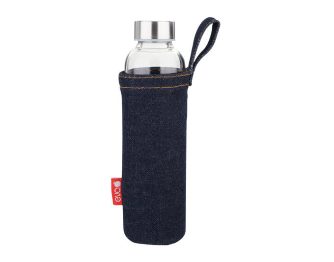 Trinkflasche Glas Jeanshülle 0.55 l in  präsentiert im Onlineshop von KAQTU Design AG. Flasche ist von EVA COLLECTION