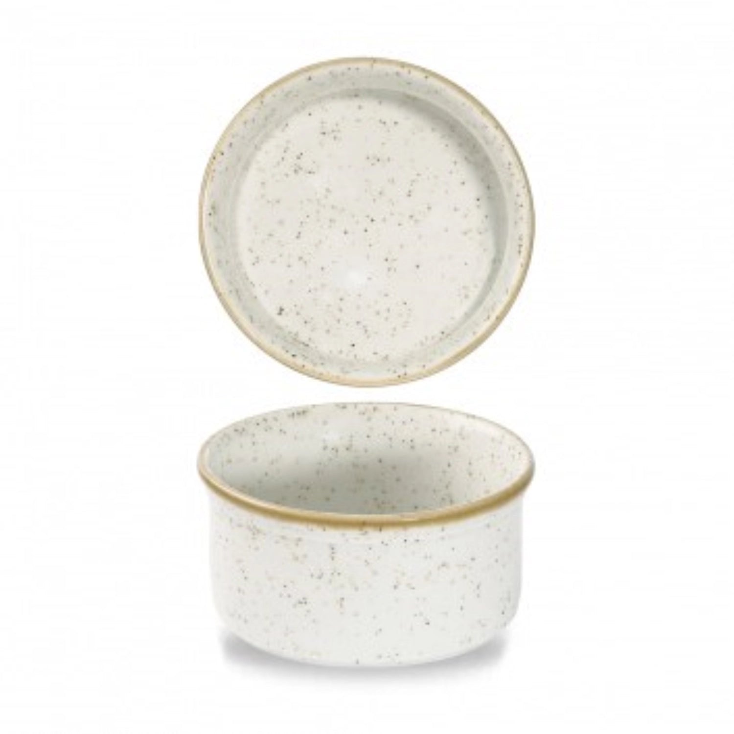 Entdecken Sie den Stonecast Barley White Ramequin 7cm von Churchill – rustikale Eleganz, handgefertigt, ideal für Desserts und Saucen.
