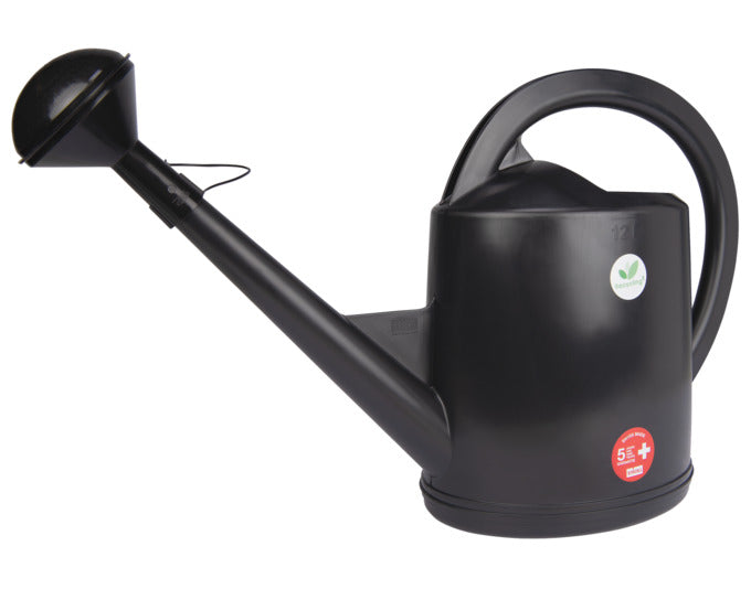 STÖCKLI Giesskanne Aktion Recycling schwarz 12 l in  präsentiert im Onlineshop von KAQTU Design AG. Giesskanne ist von STÖCKLI