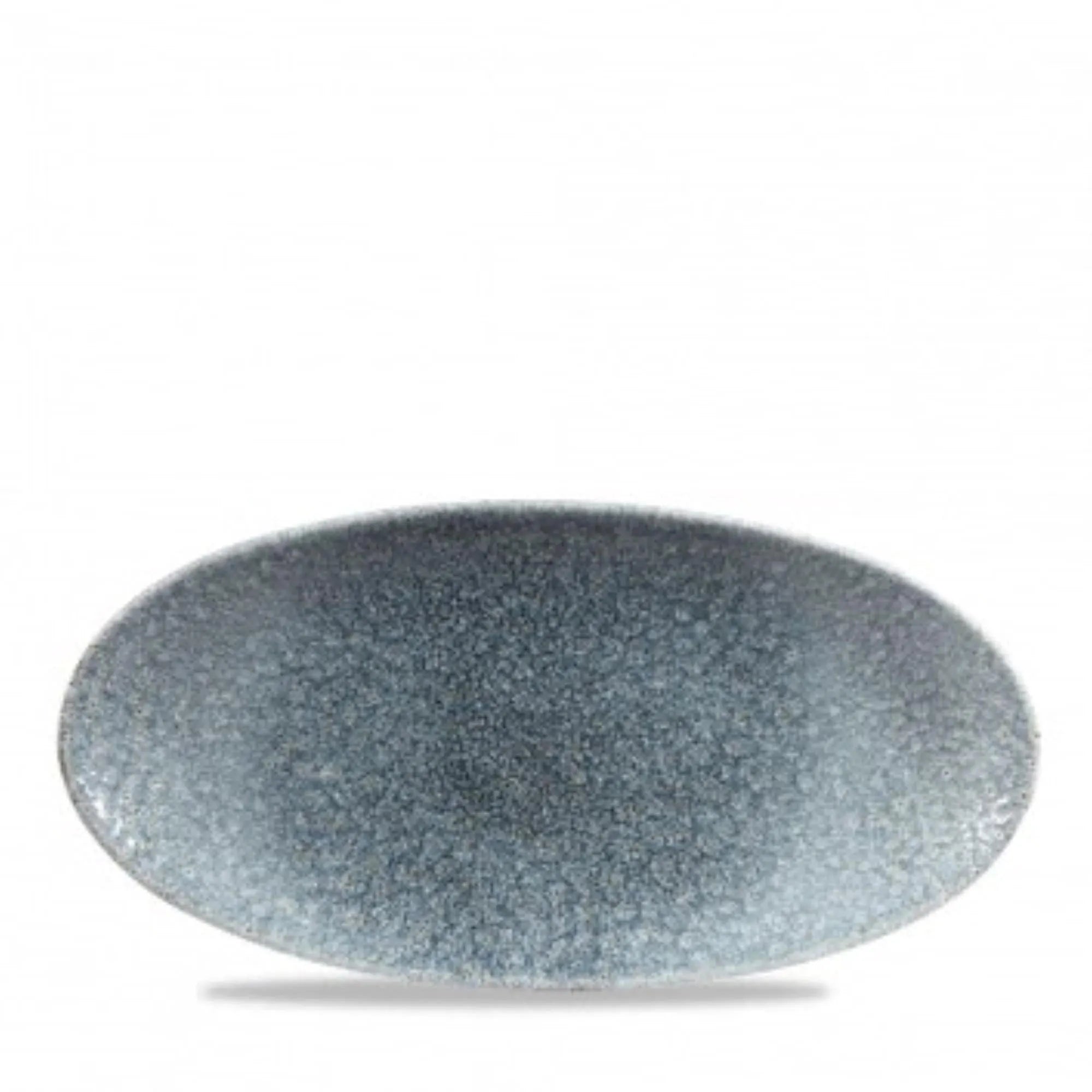 Die S.P. Raku Topaz Blue Platte, 29.9x15cm, besticht durch ihre tiefblaue Raku-Glasur und robuste Steinzeugqualität. Ein eleganter Blickfang für jeden Tisch.