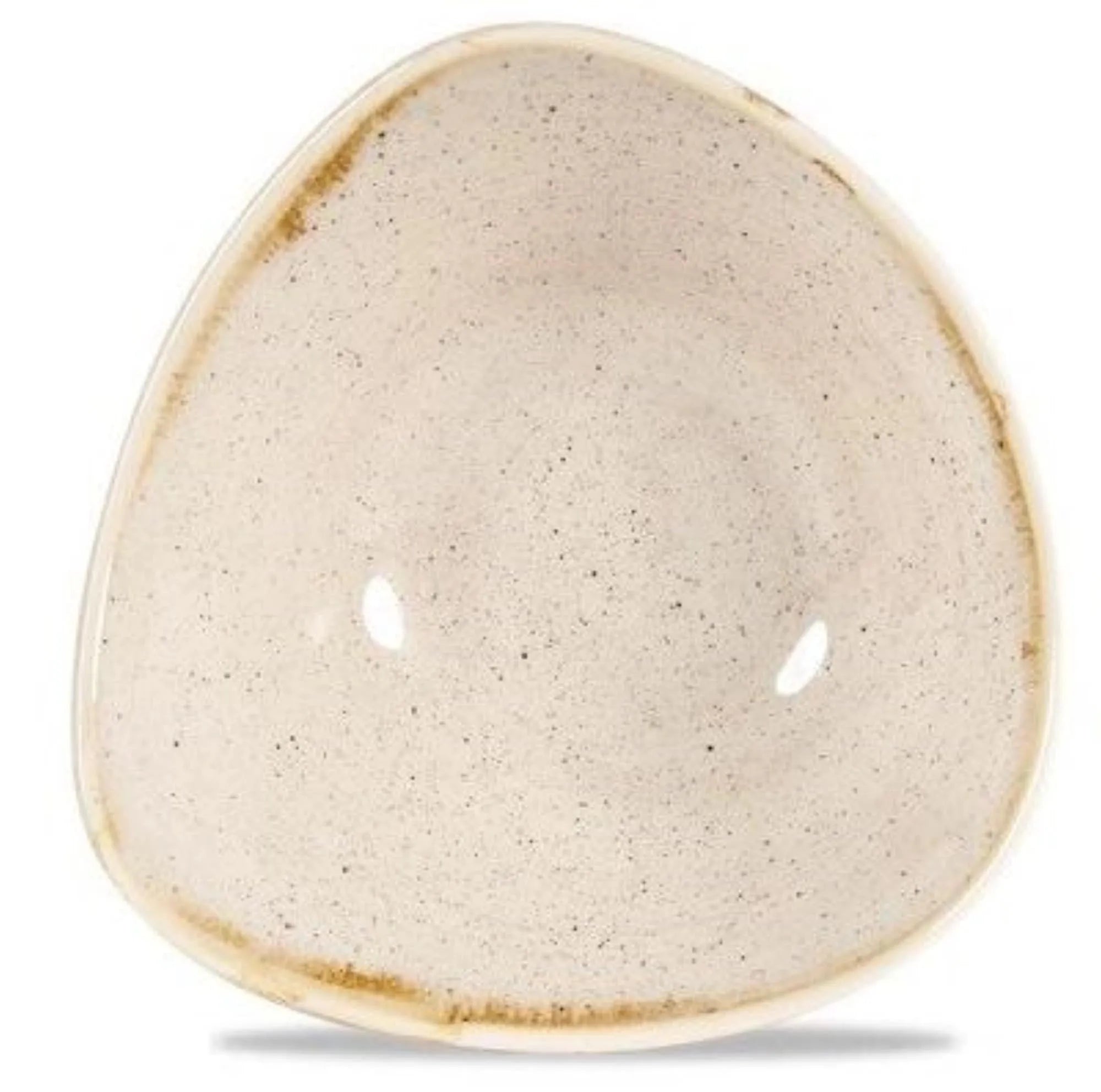 Der Stonecast Nutmeg Beige Triangel Teller von Churchill: stilvolles, robustes Porzellan in einzigartiger Form, ideal für kreative Präsentationen.