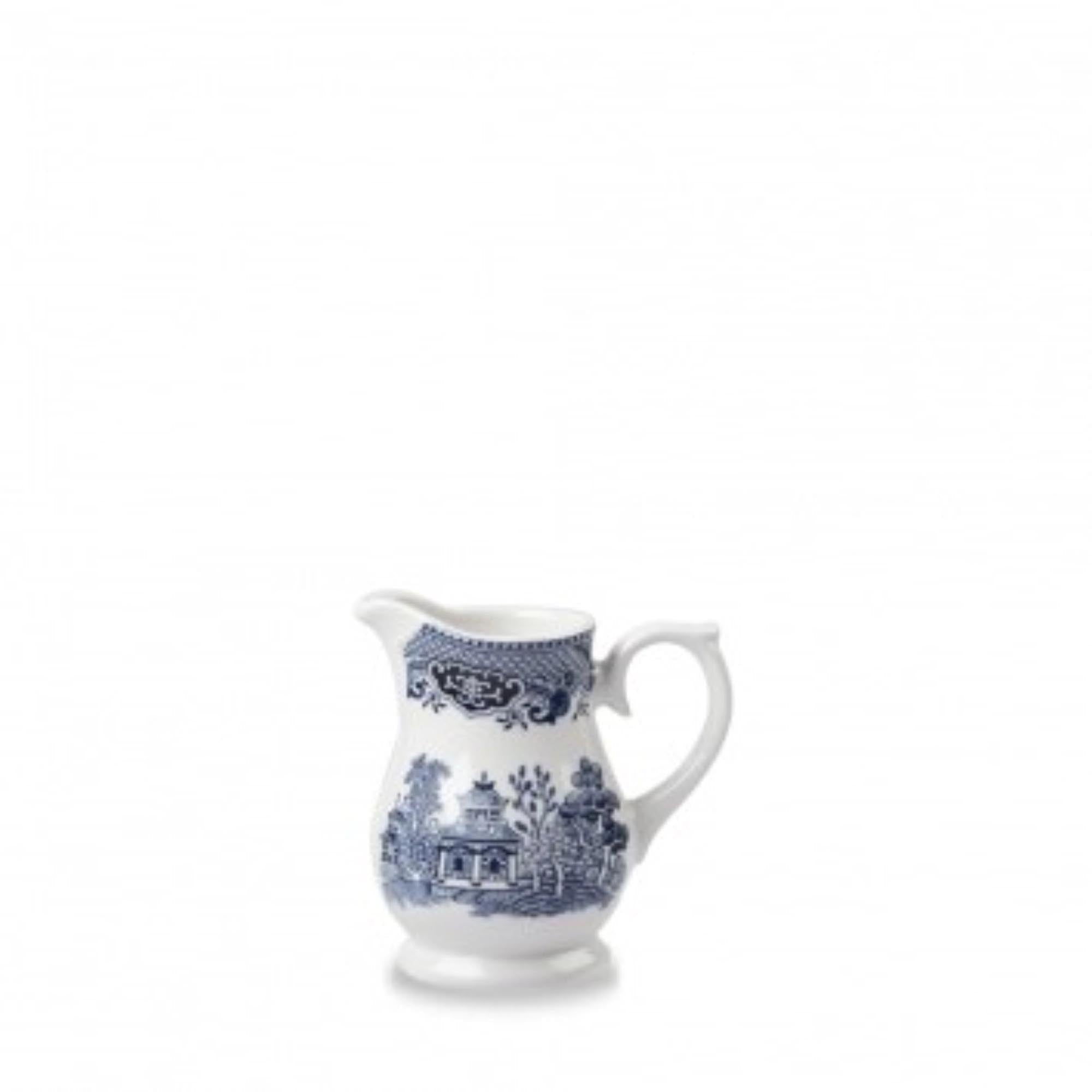 Eleganter 14cl Krug aus robustem Porzellan im klassischen Blue Willow Design, ideal für Saucen und Dressings.