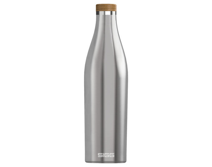 Trinkflasche Meridian brushed touch 0.7 l in  präsentiert im Onlineshop von KAQTU Design AG. Flasche ist von SIGG