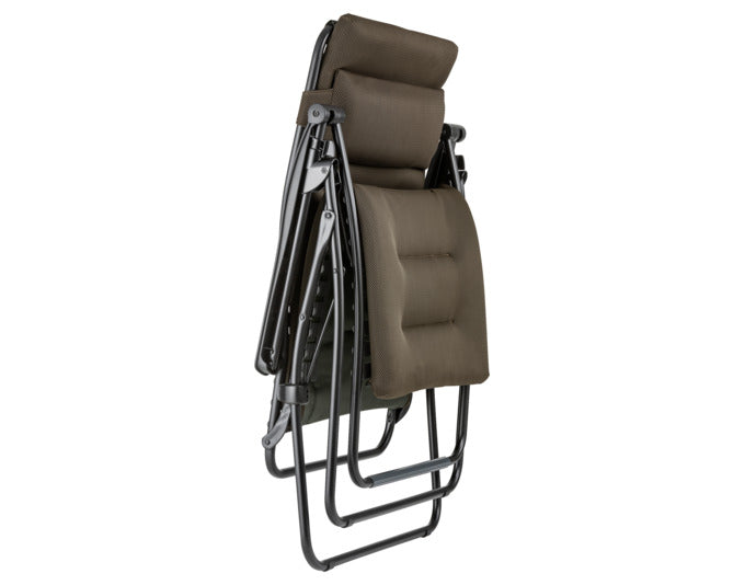Relaxsessel RSX Clip XL  in Taupe präsentiert im Onlineshop von KAQTU Design AG. Outdoor-Sessel mit Armlehnen ist von LAFUMA