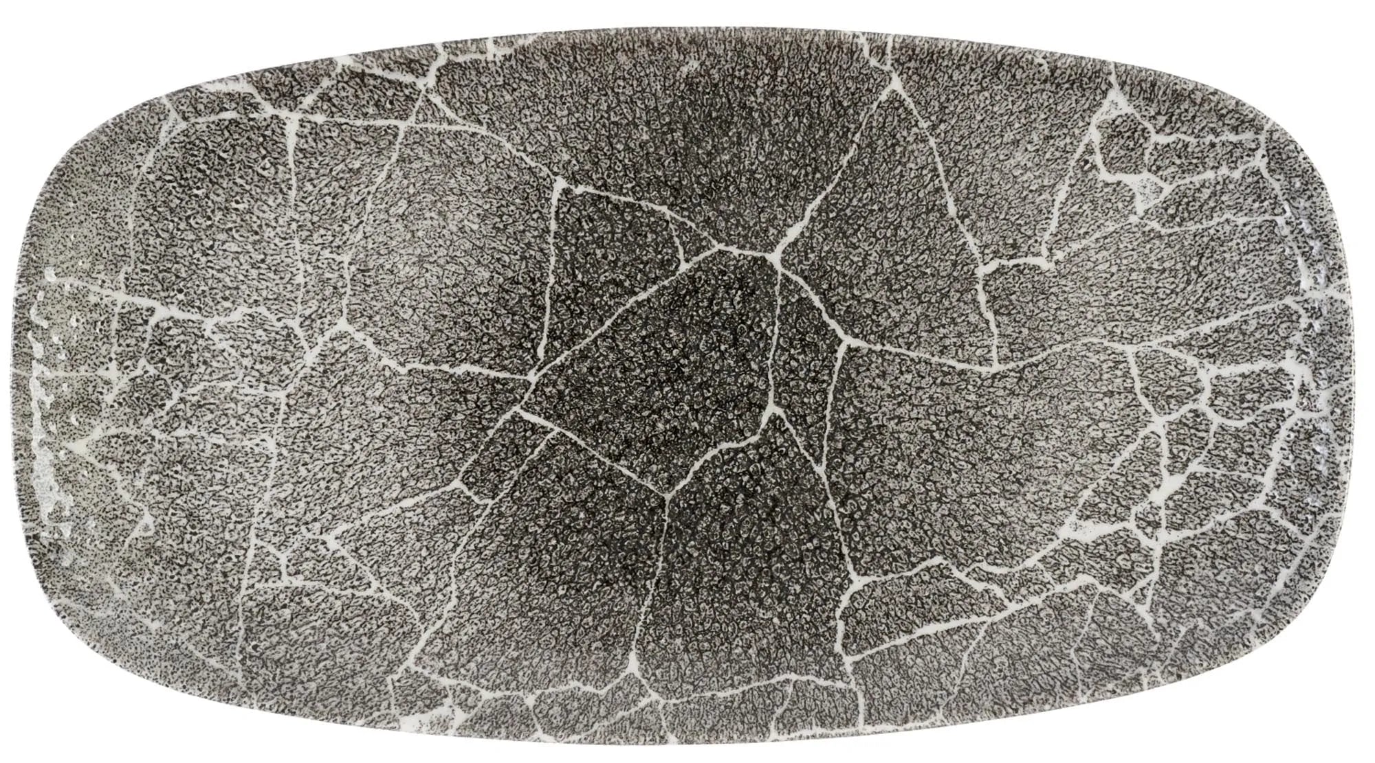 Elegante Porzellanplatte mit Kintsugi-Design, ideal für kreative Speisenpräsentationen in Restaurants.