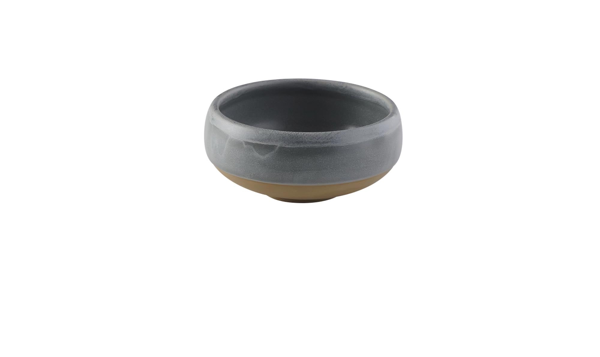 Elegante, graue Porzellanschüssel (12cm, 45.5cl) von Churchill, ideal für Salate, Beilagen und Desserts. Robust, pflegeleicht, stilvoll.
