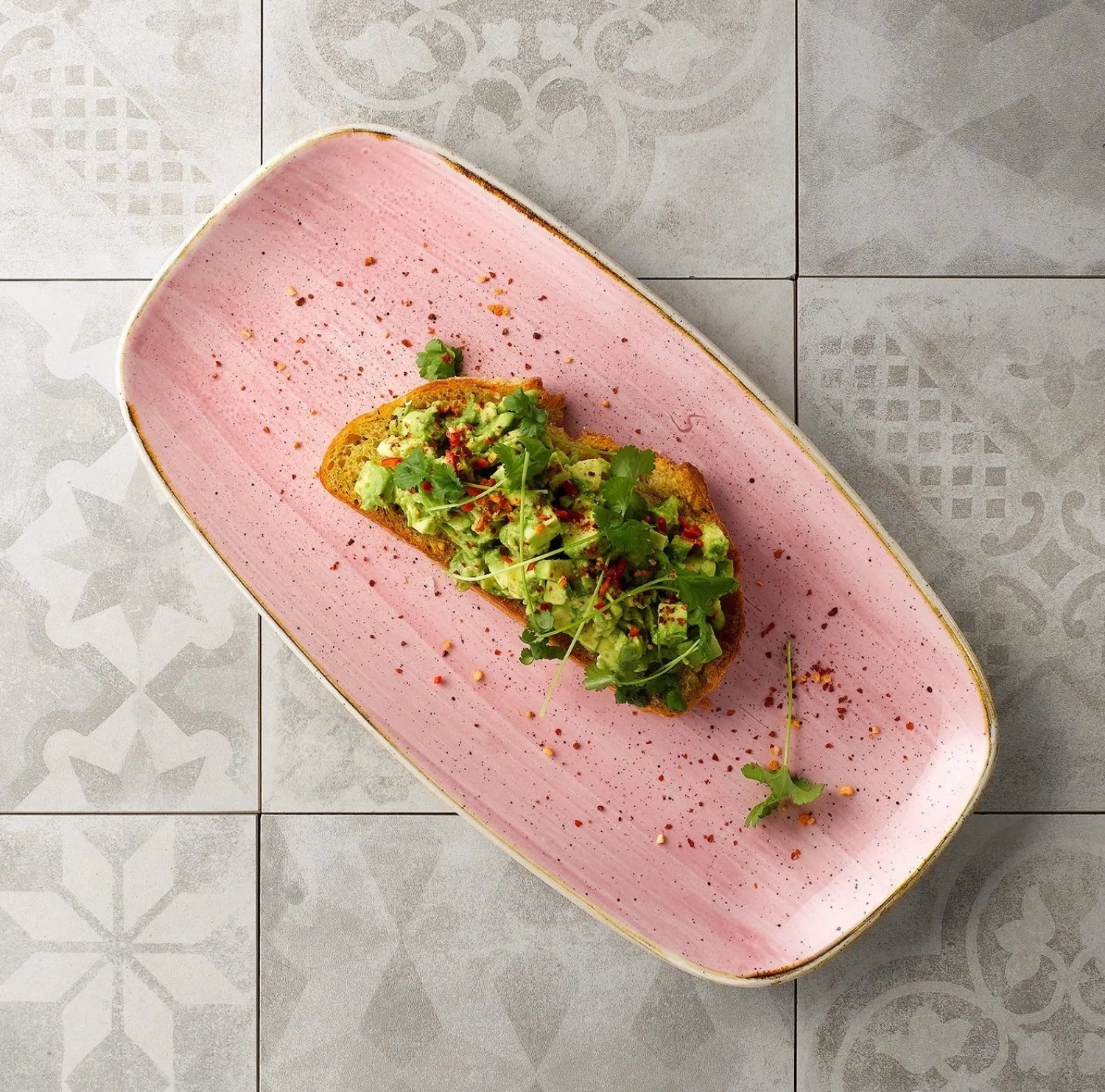 Stilvolle Stonecast Walled Platte in Petal Pink, 30x15,4 cm, von Churchill.