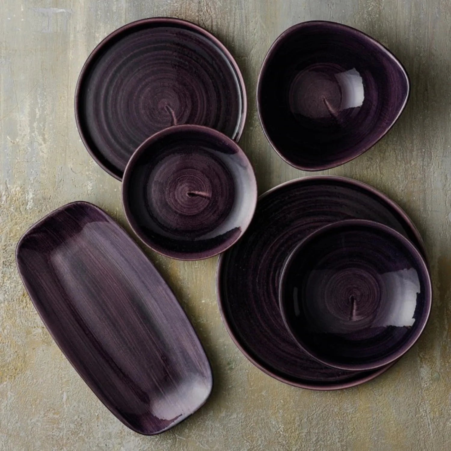 Stonecast Triangel-Schüssel 15,3cm in edlem Patina Deep Purple.