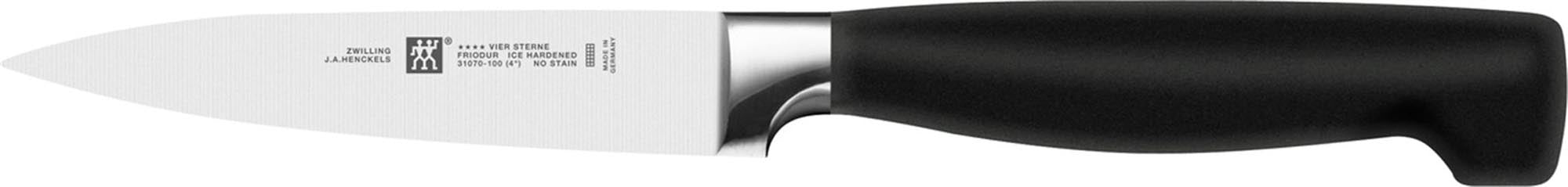Das 3-teilige Four Star Messerset von Zwilling Kitchen umfasst Spick-, Fleisch- und Kochmesser. Perfekte Schneideleistung und ergonomischer Griff für müheloses Arbeiten.
