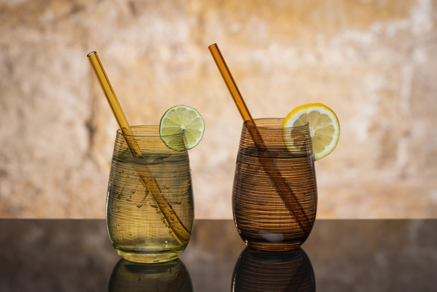 Eleganter Twister Longdrink Becher von Stölzle, 465ml, ideal für Cocktails, modernes Design, hochwertiges Glas, spülmaschinenfest.