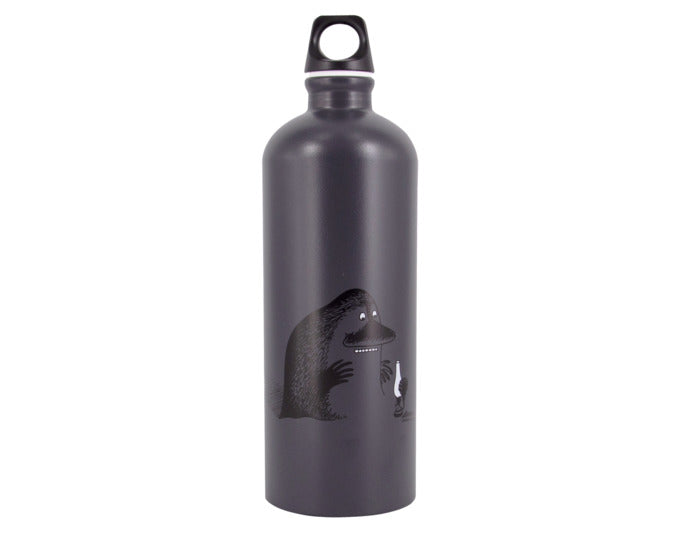 Trinkflasche Traveller Bottle Moomin Mörkö 1 l in  präsentiert im Onlineshop von KAQTU Design AG. Flasche ist von SIGG
