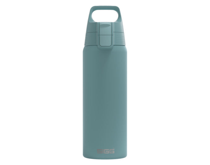 SIGG Trinkflasche Bottle Shield One morning blue 0.75 l in  präsentiert im Onlineshop von KAQTU Design AG. Flasche ist von SIGG