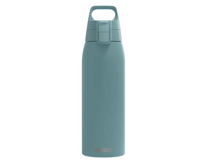 SIGG Trinkflasche Bottle Shield One morning blue 1 l in  präsentiert im Onlineshop von KAQTU Design AG. Flasche ist von SIGG