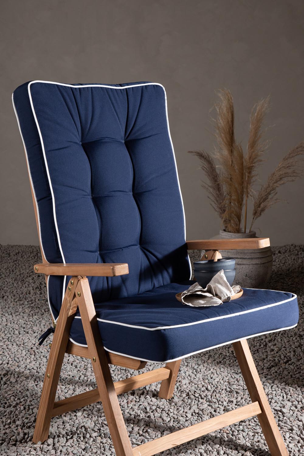 Fura Kissen 5 pos in Blau präsentiert im Onlineshop von KAQTU Design AG. Sitzkissen ist von Venture Home