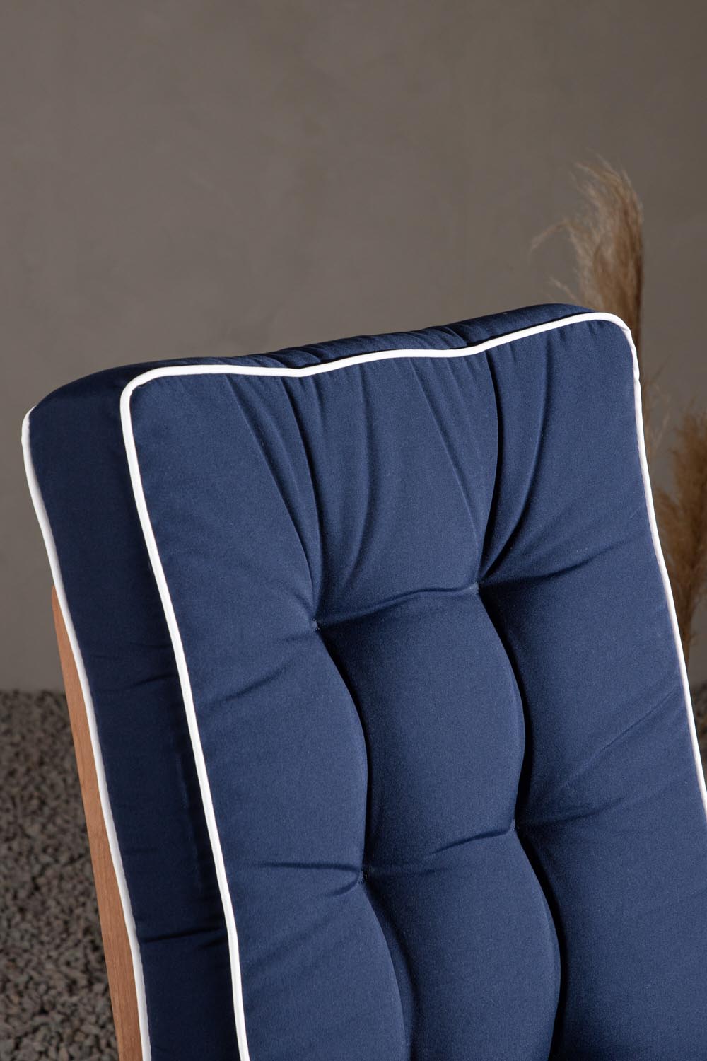 Fura Kissen 5 pos in Blau präsentiert im Onlineshop von KAQTU Design AG. Sitzkissen ist von Venture Home