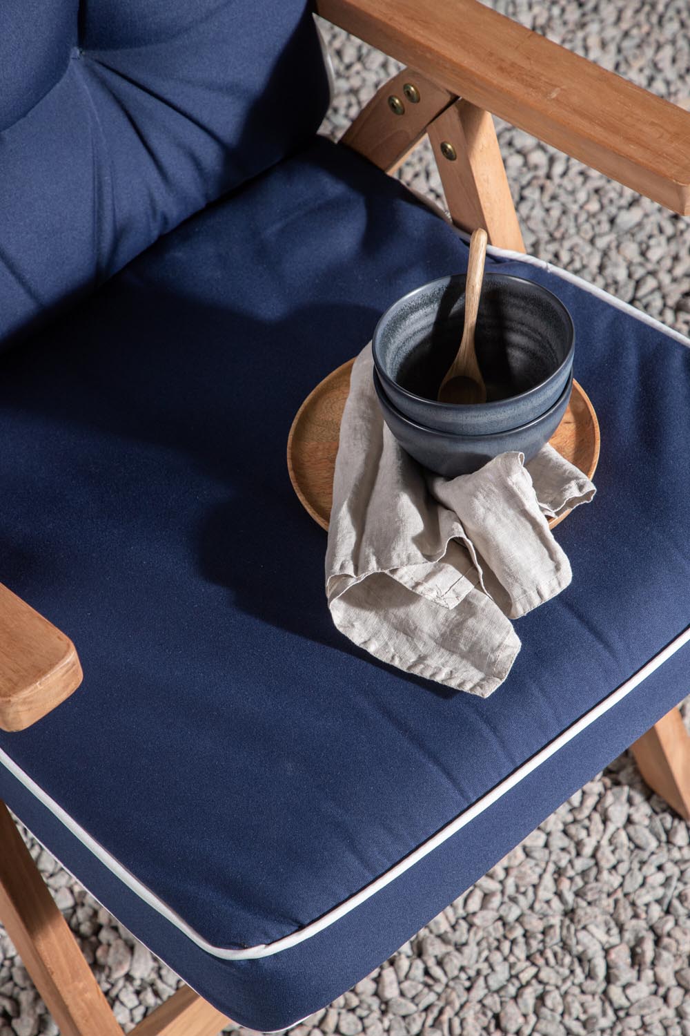 Fura Kissen 5 pos in Blau präsentiert im Onlineshop von KAQTU Design AG. Sitzkissen ist von Venture Home