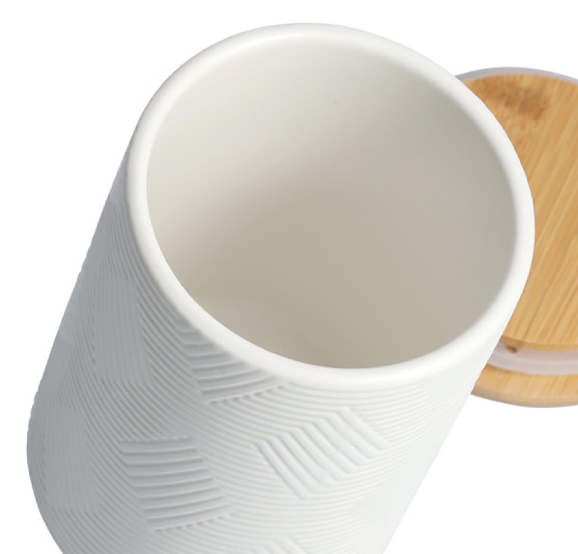 ZELLER PRESENT Vorratsdose mit Bambusdeckel weiss Steingut 770 ml in  präsentiert im Onlineshop von KAQTU Design AG. Aufbewahrungsdose ist von ZELLER PRESENT