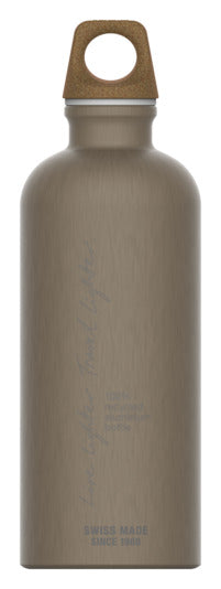 Trinkflasche Traveller Bottle MyPlanet Lighter Plain 0.6 l in  präsentiert im Onlineshop von KAQTU Design AG. Flasche ist von SIGG
