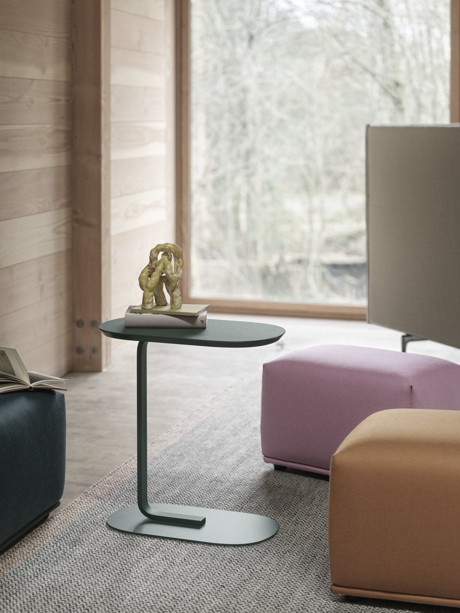Ply Teppich in Schwarz / Weiss präsentiert im Onlineshop von KAQTU Design AG. Teppich ist von Muuto