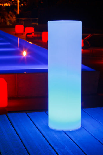 Lampe Tower Bulb ø 20 cm in  präsentiert im Onlineshop von KAQTU Design AG. Outdoor-Beleuchtung ist von SMART AND GREEN