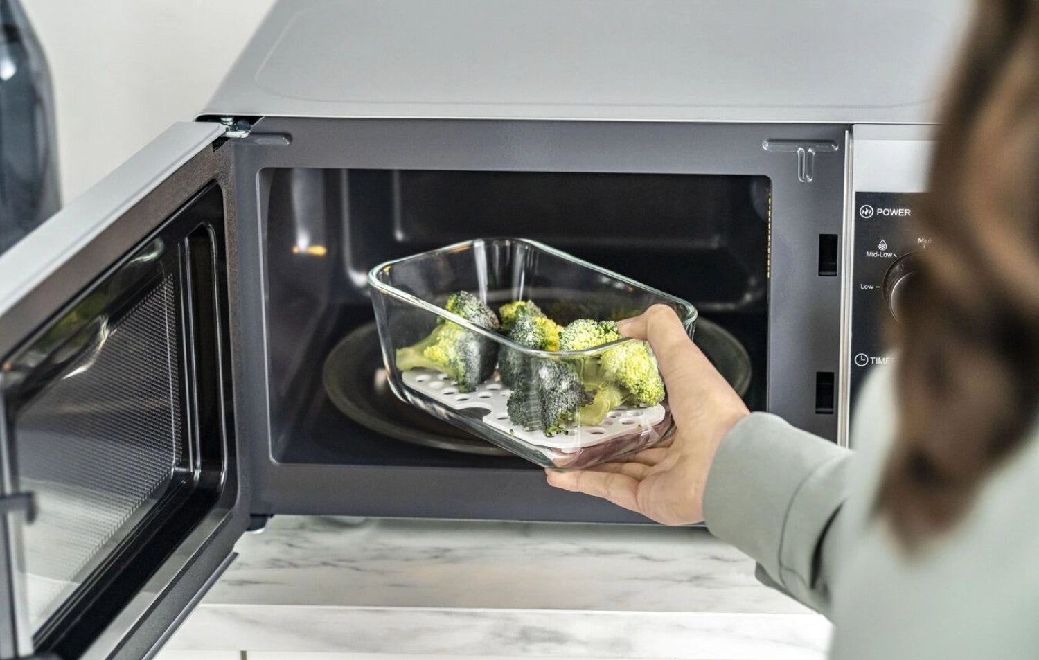 Vakuum Zubehörset von Zwilling: 2-teiliges Abtrg Gitter M/L für effektives Vakuumieren und längere Haltbarkeit von Lebensmitteln.