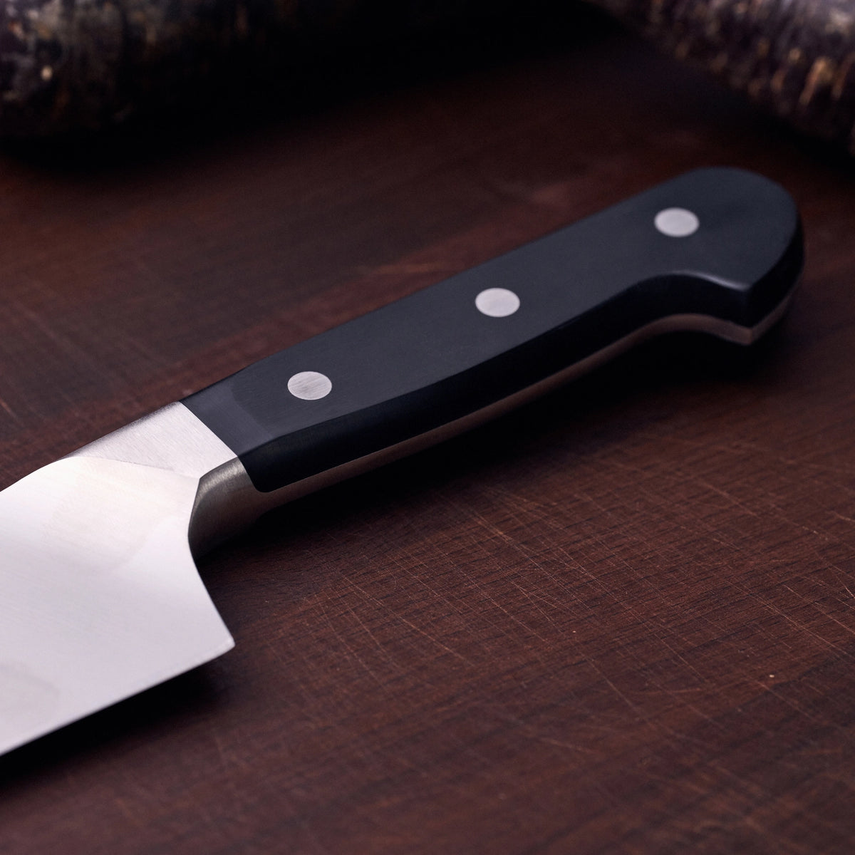 Zwilling Pro Kochmesser 260 mm in Schwarz präsentiert im Onlineshop von KAQTU Design AG. Küchenmesser ist von Zwilling Kitchen