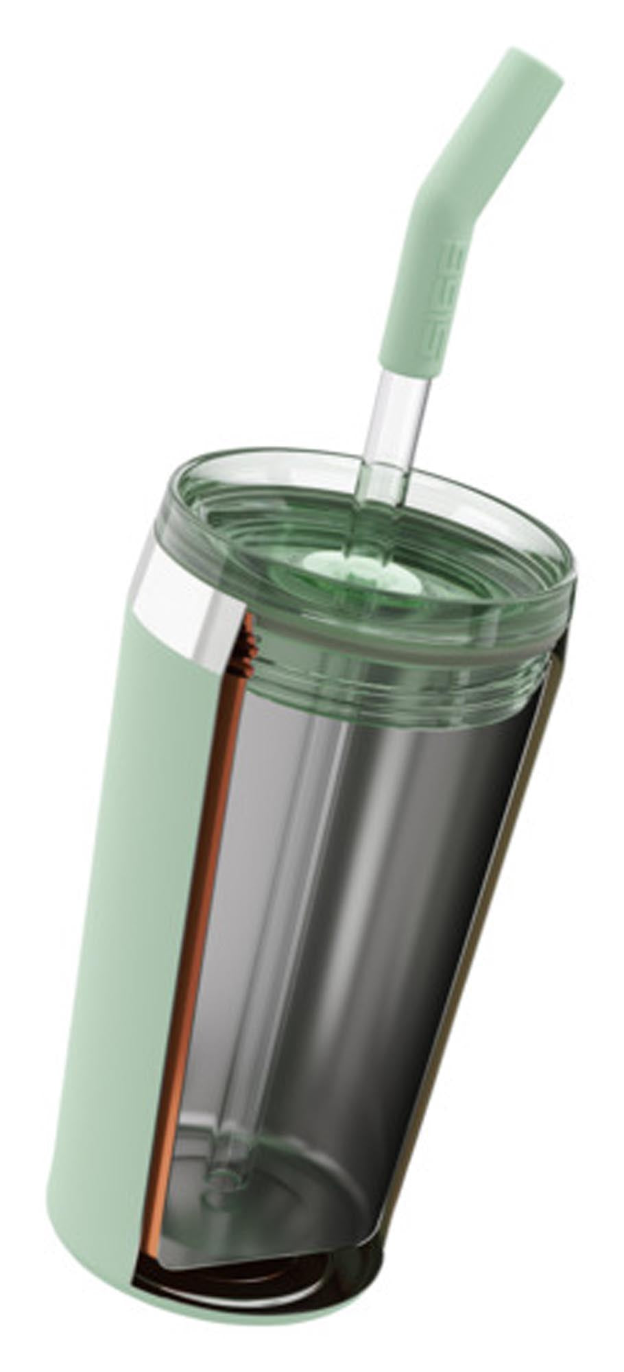 Der SIGG Tumbler Helia in milky green, 0.45 l, ist ein stilvoller, isolierender Becher für unterwegs, der Getränke warm oder kalt hält.