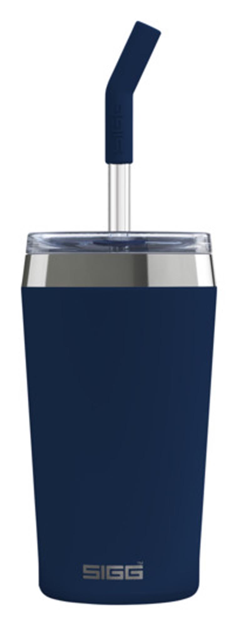 SIGG Isolierbecher Tumbler Mug Helia night ink 0.45 l in  präsentiert im Onlineshop von KAQTU Design AG. Küchenhelfer ist von SIGG