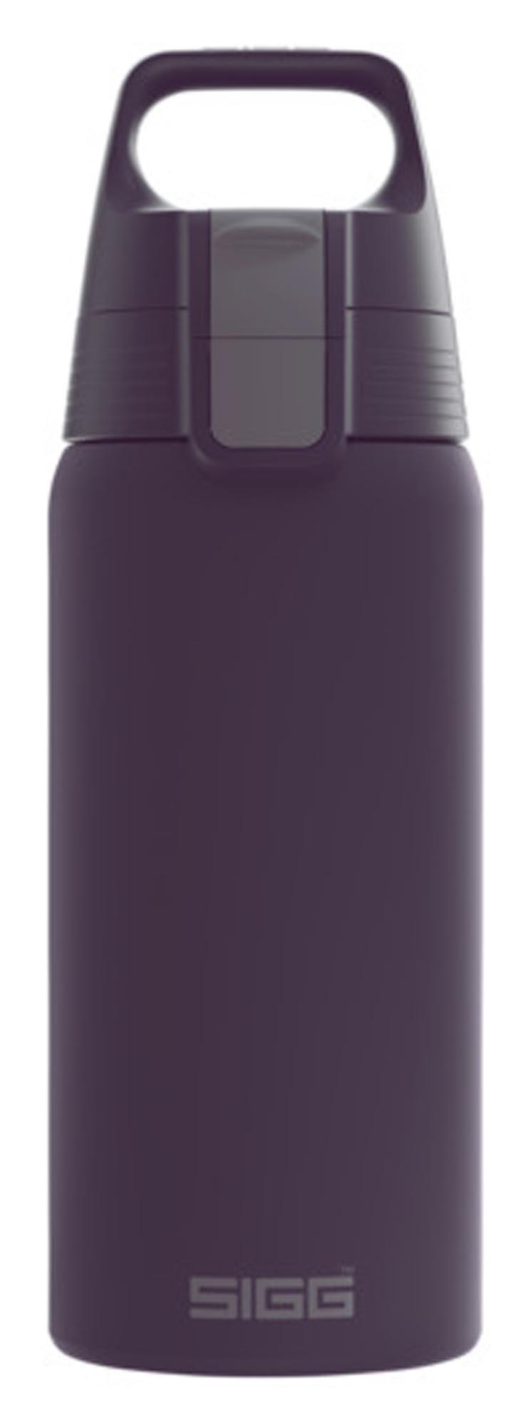 SIGG Isolierflasche Shield Therm One deep aubergine 0.5 l in  präsentiert im Onlineshop von KAQTU Design AG. Küchenhelfer ist von SIGG