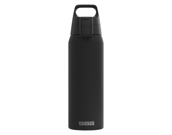 SIGG Isolierflasche Shield Therm One black 0.75 l in  präsentiert im Onlineshop von KAQTU Design AG. Küchenhelfer ist von SIGG