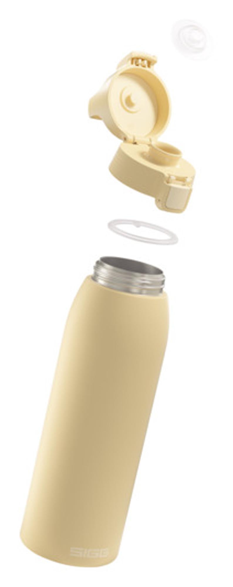 SIGG Isolierflasche Shield Therm One opti yellow 1 l in  präsentiert im Onlineshop von KAQTU Design AG. Küchenhelfer ist von SIGG